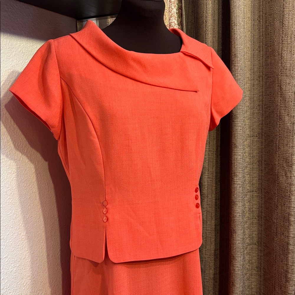 Vintage 1990’s Danny & Nicole, elegant coral short sleeve midi dress. Size 10P.
